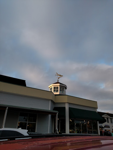 Shopping Mall «Fox Run Mall», reviews and photos, 25-55 Welles St, Glastonbury, CT 06033, USA