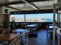 Atmosphère du Restaurant Grand Bar des Goudes à Marseille - n°5