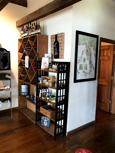 Winery «Six Mile Creek Vineyard», reviews and photos, 1551 Slaterville Rd, Ithaca, NY 14850, USA