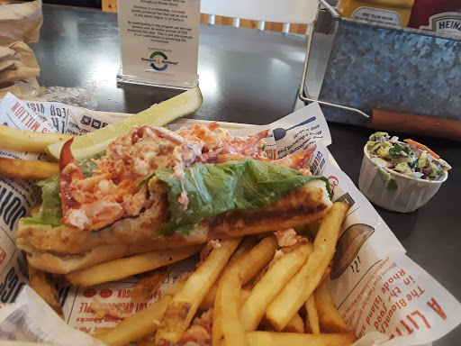 Seafood Market «Blount Market and KITCHEN», reviews and photos, 406 Water St, Warren, RI 02885, USA