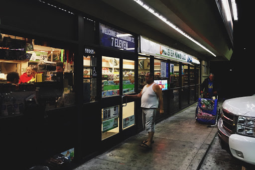 Convenience Store «7-Eleven», reviews and photos, 2350 Harrison St, Oakland, CA 94612, USA