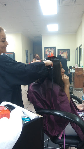 Beauty Salon «Juanitas Hair Salon Alpharetta», reviews and photos, 4150 Old Milton Pkwy # 117, Alpharetta, GA 30005, USA