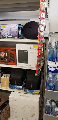 Discount Store «Bargain Hunt», reviews and photos, 924 N Mulberry St #110, Elizabethtown, KY 42701, USA