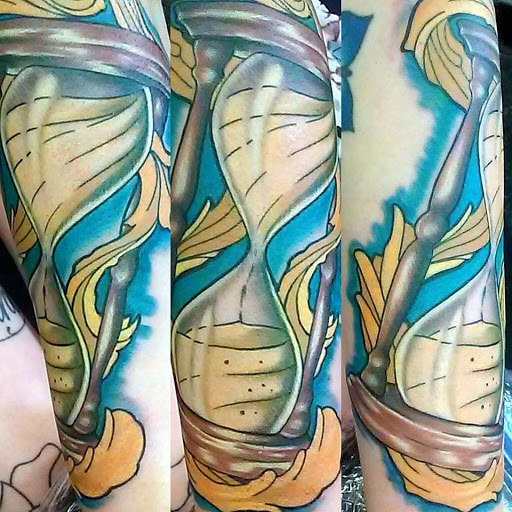 Tattoo Shop «Body Revolution and Body Piercing», reviews and photos, 7726 Lakeshore Blvd, Mentor, OH 44060, USA