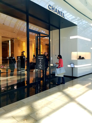 Clothing Store «Chanel», reviews and photos, 4200 Conroy Rd, Orlando, FL 32839, USA