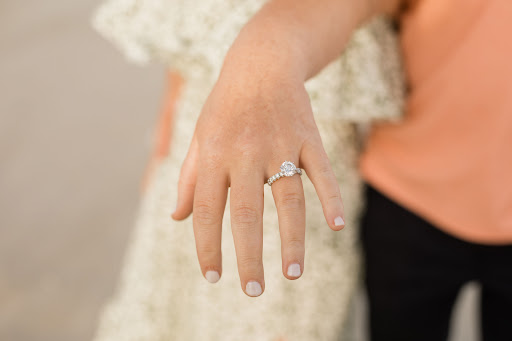 Jewelry Store «Jewelry Design Gallery», reviews and photos, 357 U.S. Route 9 South, Towne Pointe Shopping Center, Manalapan Township, NJ 07726, USA