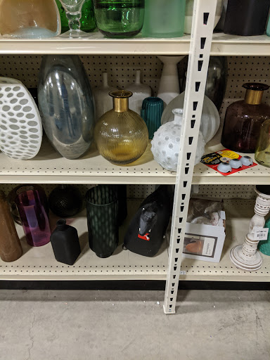 Home Goods Store «At Home», reviews and photos, 5901 Mercury Dr, Dearborn, MI 48126, USA