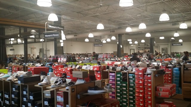 Dsw Designer Shoe Warehouse Bethesda Md