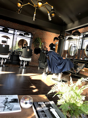 Opiniones de Chevaliers Barber Shop en San Miguel - Barbería
