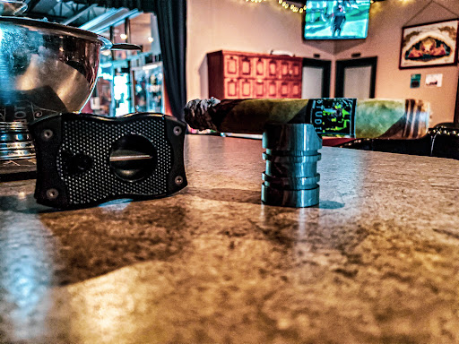 Tobacco Shop «Tobacco Town», reviews and photos, 17108 Fort St, Riverview, MI 48193, USA