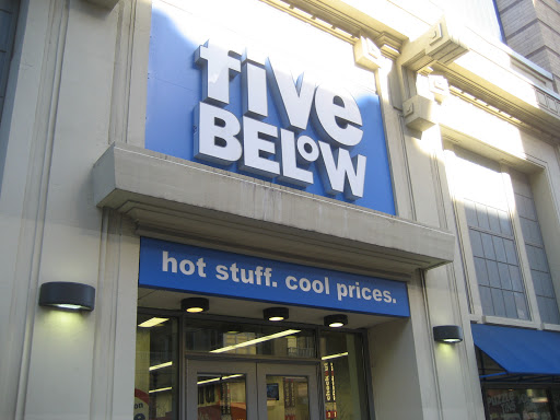 Five Below, 3100 14th St NW, Washington, DC 20010, USA, 