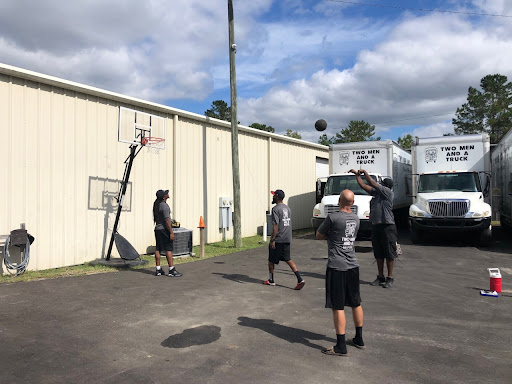 Moving and Storage Service «Two Men and a Truck», reviews and photos, 854 Kingswood Dr, Conway, SC 29526, USA