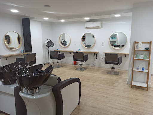 Peluquería Y Estética Verite By Beatriz Fernandez en Solares, Santander