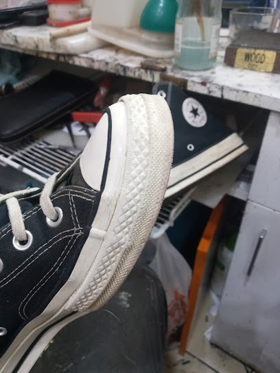 Lostra Ayakkabı Tami̇r Ve Boyabavul Çanta spor ayakkabı temizlik ve bakımı