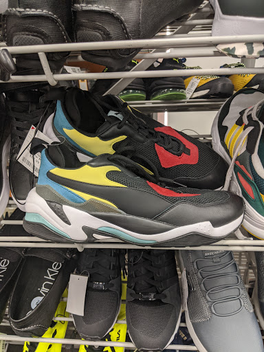 Clothing Store «Cohoes Fashion», reviews and photos, 156 Hillside Rd, Cranston, RI 02920, USA