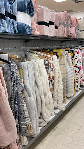 Department Store «Marshalls», reviews and photos, 411 Barnum Ave, Stratford, CT 06614, USA