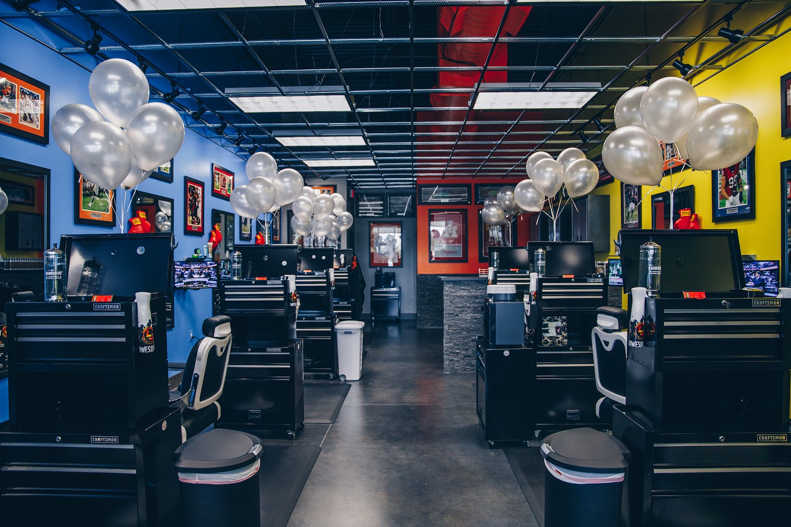 Lady Jane's Haircuts for Men (Euclid Ave)