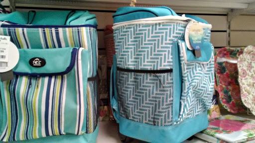 Department Store «Marshalls», reviews and photos, 15945 Ventura Blvd, Encino, CA 91436, USA