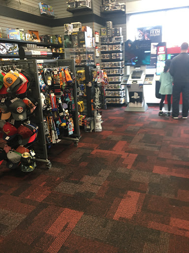 Video Game Store «GameStop», reviews and photos, 25050 Riding Plaza, Chantilly, VA 20152, USA