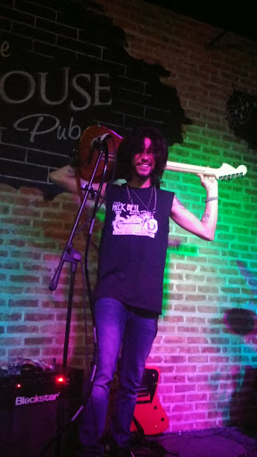 Pub «The House Pub», reviews and photos, 16 South Riverside Drive, St Charles, IL 60174, USA