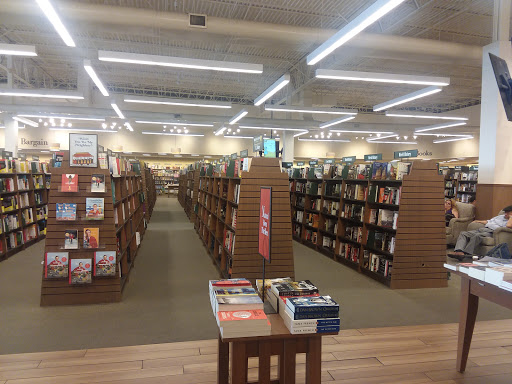 Book Store «Barnes & Noble Booksellers El Paso/Fountains at Farah», reviews and photos, 8889 Gateway Blvd W #120, El Paso, TX 79925, USA