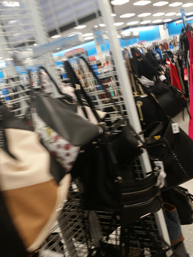 Clothing Store «Ross Dress for Less», reviews and photos, 4240 Kearny Mesa Rd, San Diego, CA 92111, USA