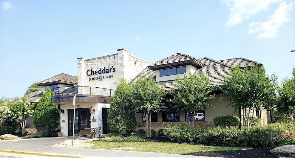 Cheddar's Scratch Kitchen 24012