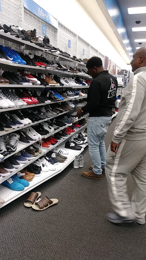 Clothing Store «Ross Dress for Less», reviews and photos, 640 Concar Dr, San Mateo, CA 94402, USA