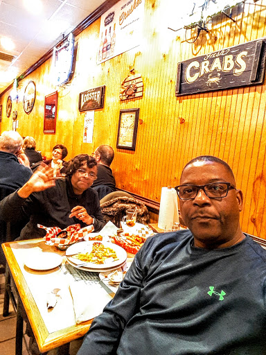 Seafood Restaurant «Hilltop Crab House», reviews and photos, 8980 Gap Newport Pike, Toughkenamon, PA 19374, USA