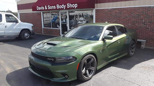 Auto Body Shop «Davis & Sons Body Shop», reviews and photos, 304 Gordon Ave, Bowling Green, KY 42101, USA