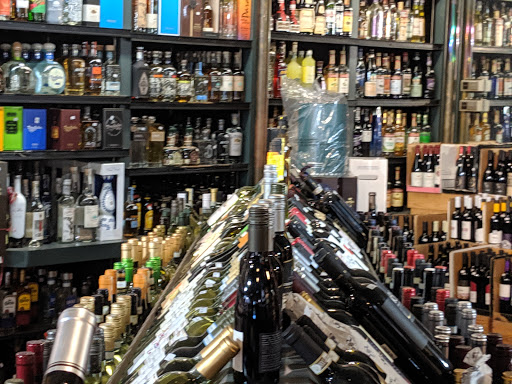 Wine Store «Great Neck Wines & Spirits», reviews and photos, 13 N Station Plaza, Great Neck, NY 11021, USA