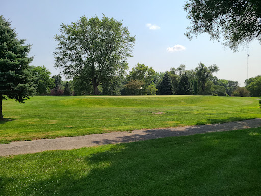 Golf Course «Grandview Golf Course», reviews and photos, 1901-2019 Northshore Exd, Anderson, IN 46011, USA