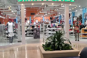 Lansing Mall image