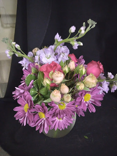 Florist «Fairview Flower Shop», reviews and photos, 1026 Sycamore Dr, Decatur, GA 30030, USA