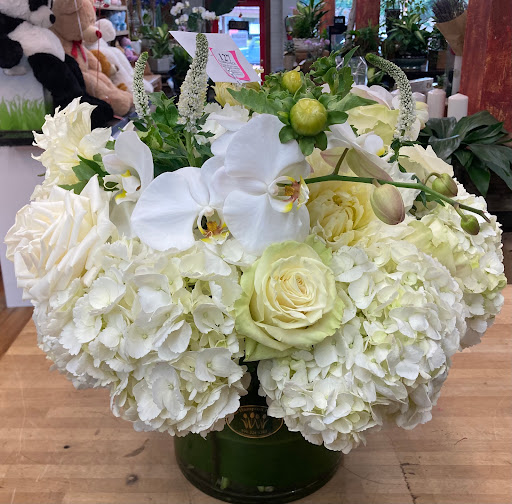 Florist «East Hampton Florist», reviews and photos, 69 N Main St, East Hampton, NY 11937, USA