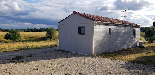 La petite maison dans la prairie à Monbalen