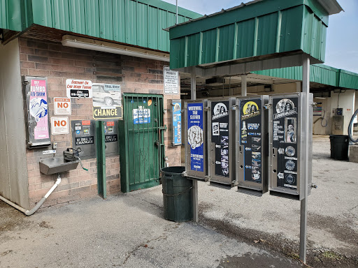 Car Wash «Wonderful Waldo Car Wash», reviews and photos, 7401 Broadway St, Kansas City, MO 64114, USA