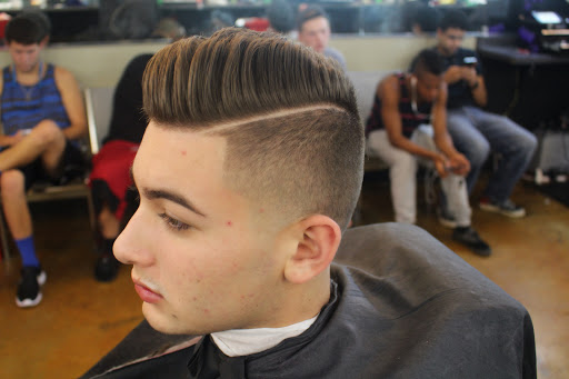 Barber Shop «Razorz Barbershop», reviews and photos, 1455 W Buckingham Rd #120, Richardson, TX 75081, USA