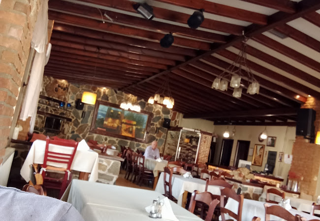 Αξιολογήσεις για το Ταβέρνα "Η Αυλή" στην Κρύα Βρύση - Εστιατόριο