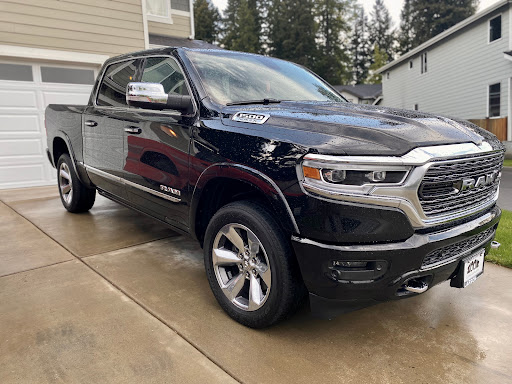 Used Car Dealer «Larson Motors», reviews and photos, 300 River Rd, Puyallup, WA 98371, USA