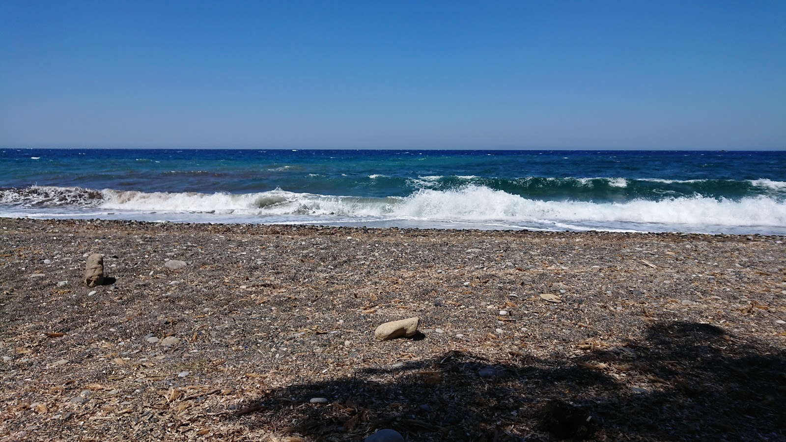 Merikounta beach'in fotoğrafı geniş ile birlikte