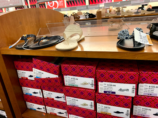 Department Store «Century 21 Department Store», reviews and photos, 1085 Old Country Rd, Westbury, NY 11590, USA