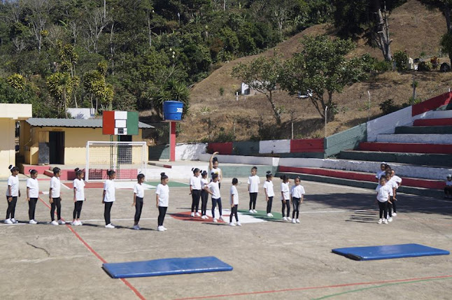 Escuela fiscomisional 5 de junio