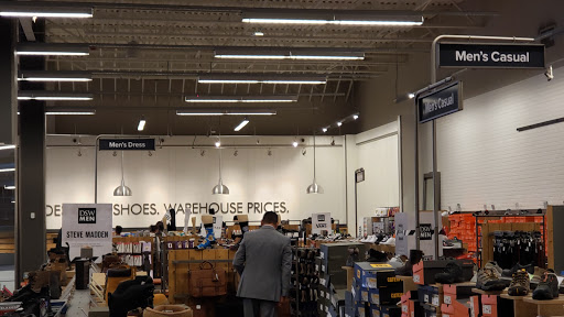 Shoe Store «DSW Designer Shoe Warehouse», reviews and photos, 7321 Lake St, River Forest, IL 60305, USA
