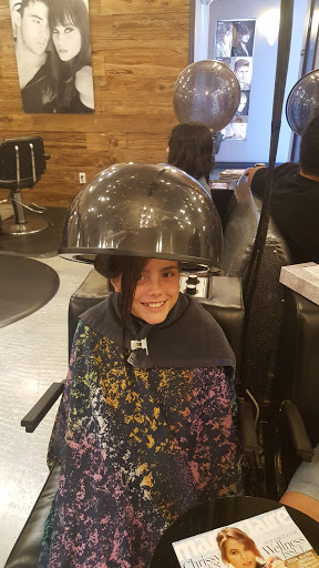 Hair Salon «r salon», reviews and photos, 1940 E Camelback Rd, Phoenix, AZ 85016, USA