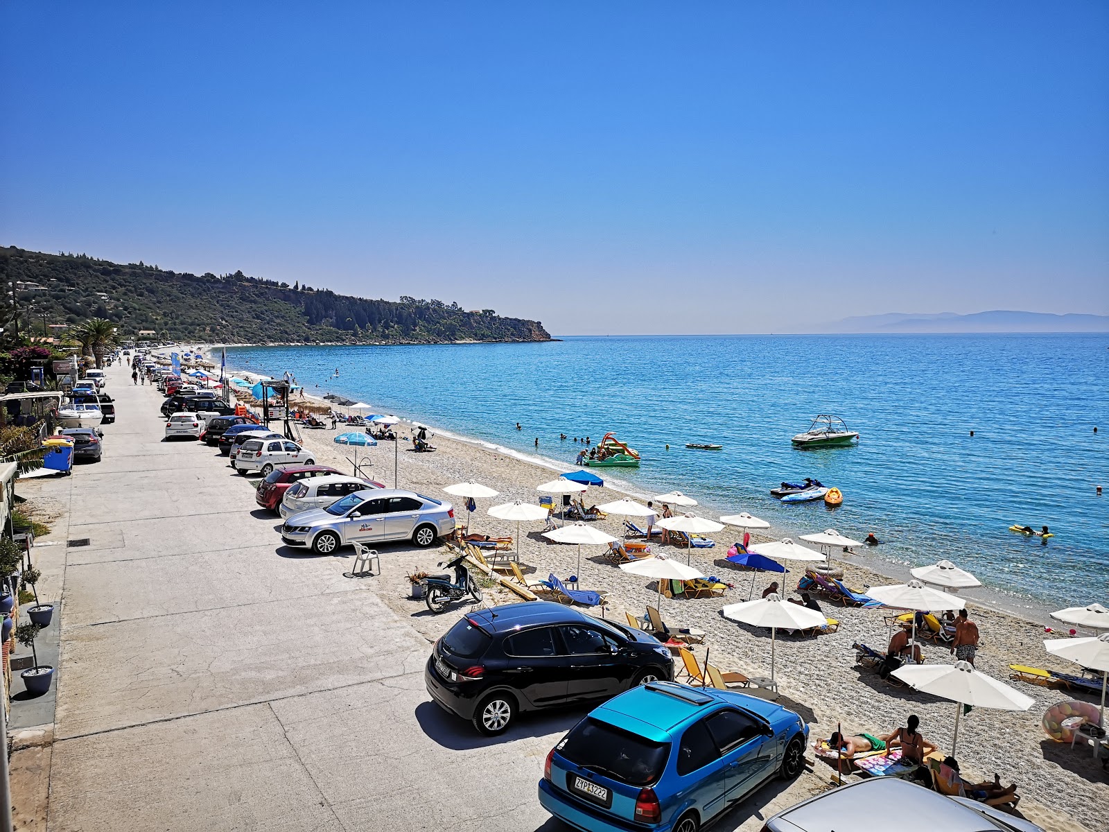 Zdjęcie Lourdas beach - popularne miejsce wśród znawców relaksu