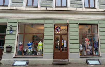 Pludmales apģērbu veikals