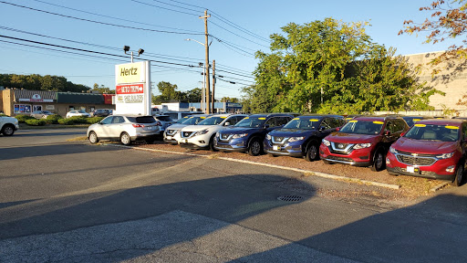 Used Car Dealer «Hertz Car Sales Smithtown», reviews and photos, 390 Jericho Turnpike, Smithtown, NY 11787, USA