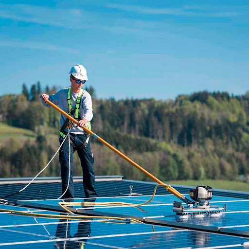 Reinigungsroboter Solaranlage