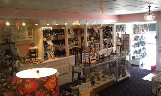 Boutique «Nook & Cranny Gift Boutique», reviews and photos, 469 Main St, Islip, NY 11751, USA